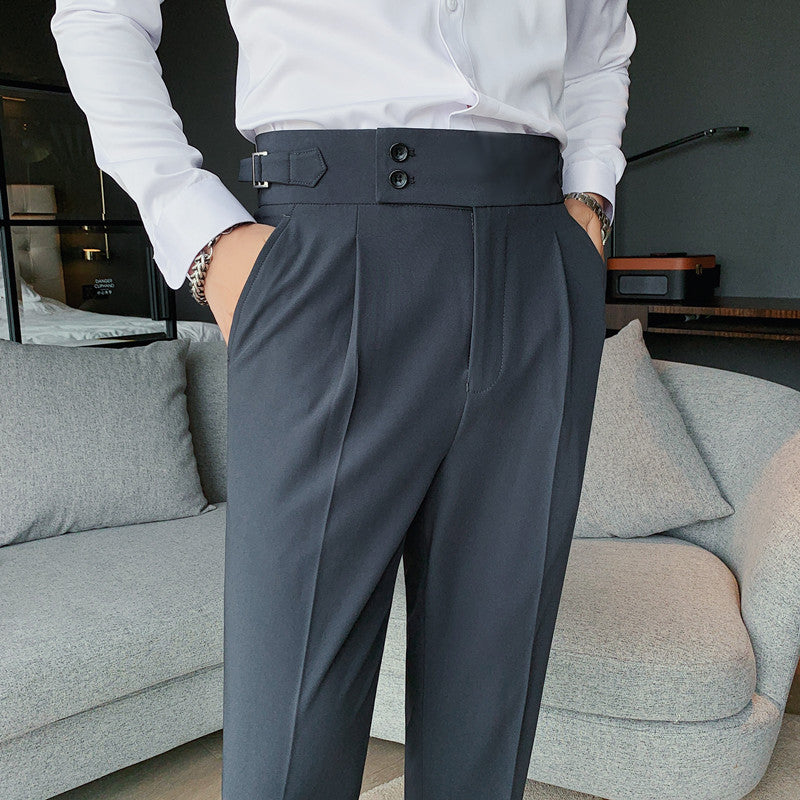 Vielseitige schwarze Herren Slim-Fit Hose. Moderner Schnitt für Alltag, Büro & Freizeit. Komfortabel & stilvoll.