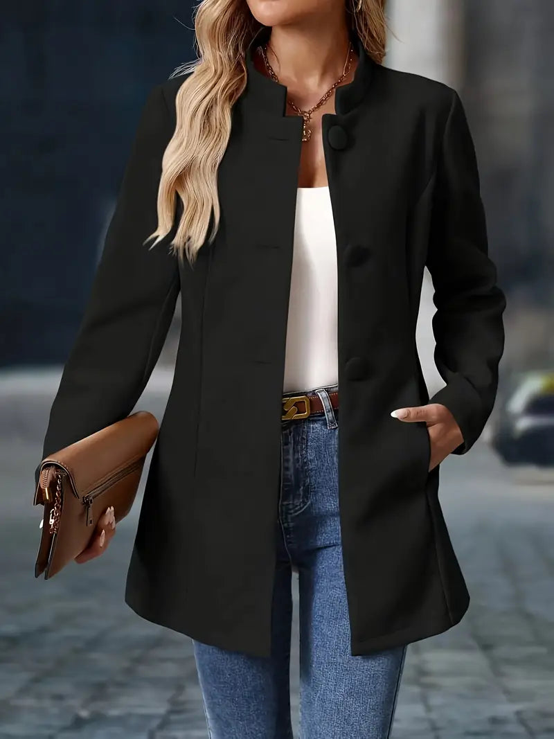 Moderner Damen Business Blazer, tailliert geschnitten, kragenlos, ideal für formelle Anlässe.