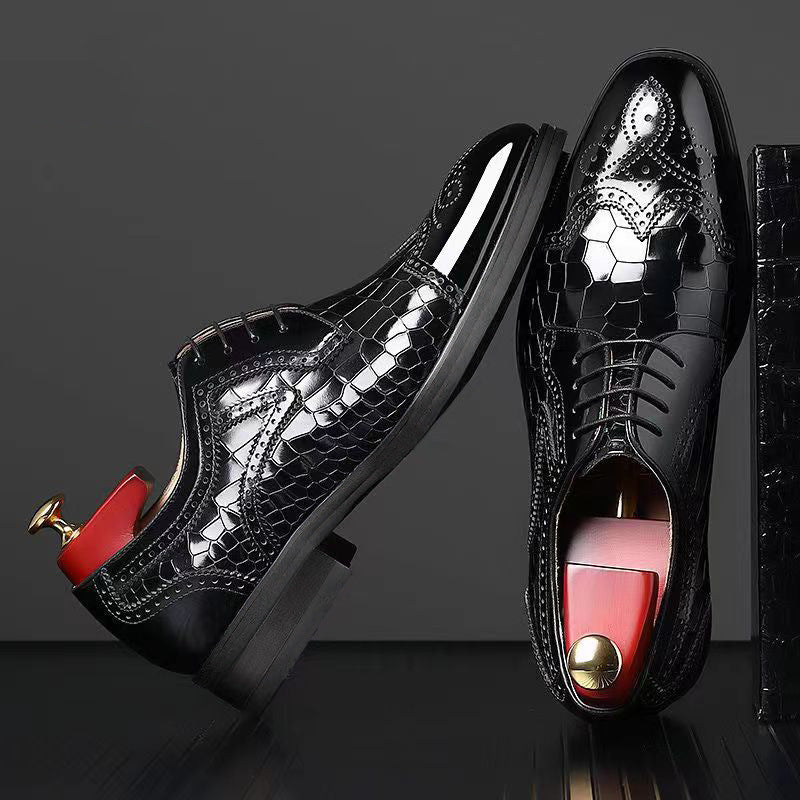 Herren Schnürschuhe: klassische Oxford Brogues, ideal für Büro, Meetings & formelle Abendveranstaltungen.