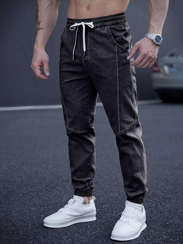 Bequeme Herrenhose im Cargostil, Tapered Fit, mit elastischem Bund; vielseitige Alltagshose für Männer.