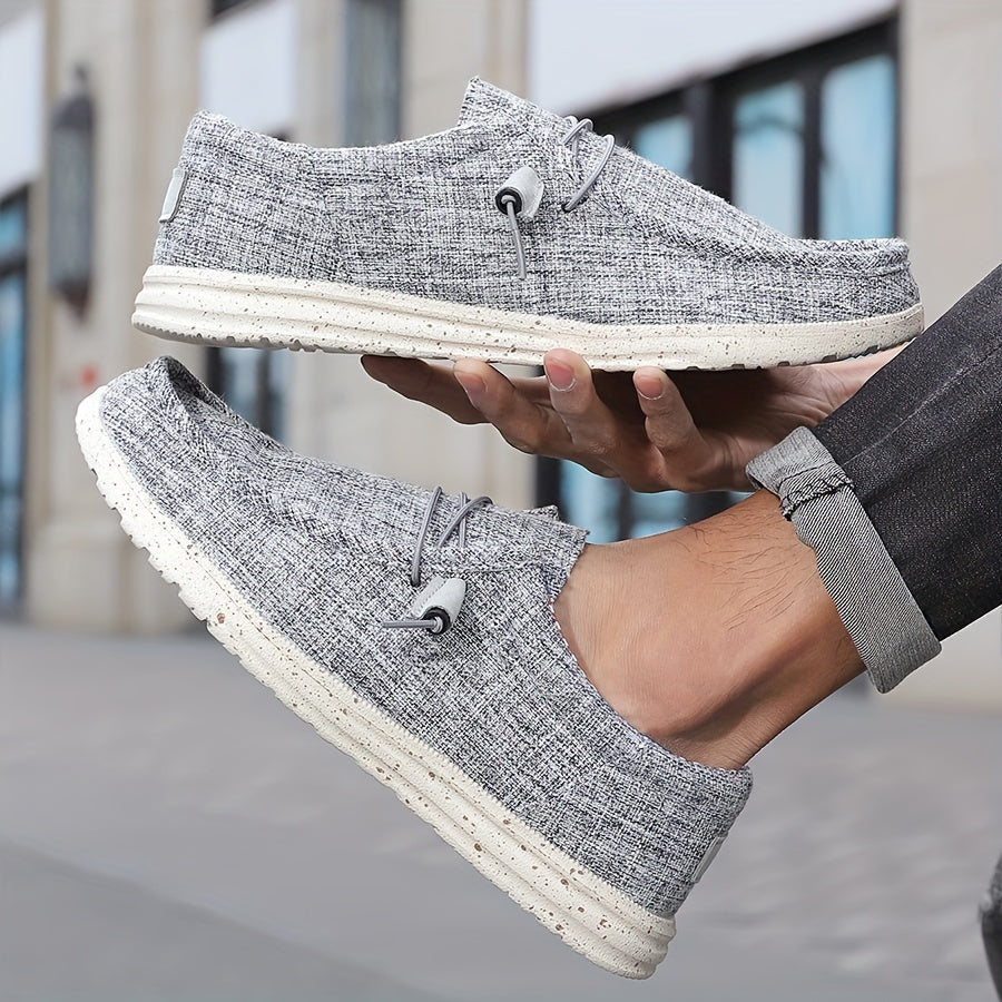 Zeitlose Herren Slip-On Loafer, bequeme Slipper für legere Sommer-Outfits.
