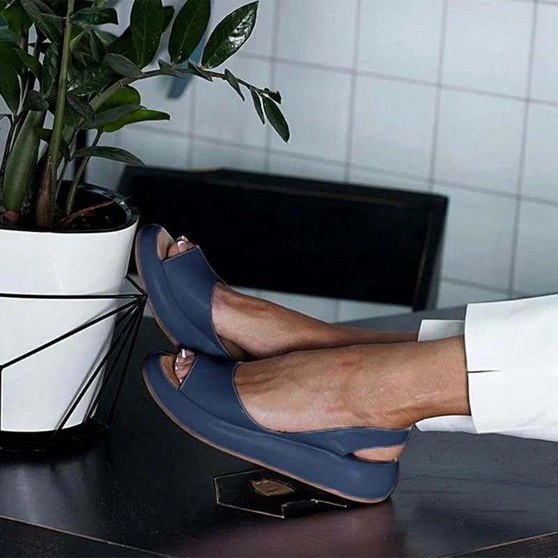 Leichte rosa Damen Sandalen Livana mit niedrigem Absatz & offener Zehe, orthopädisch.
