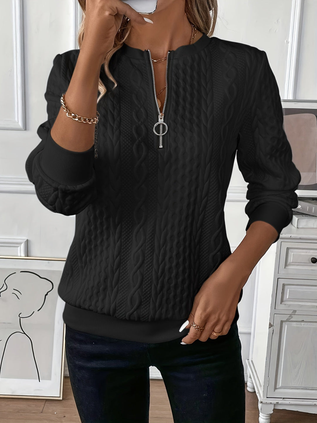 Komfortabler Half-Zip Damenpullover, vielseitig kombinierbar für Casual- & Business-Looks.