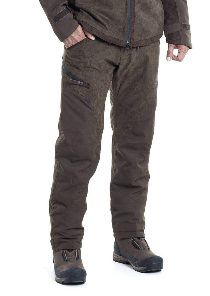 Atmungsaktive Herren Jagdhose in Grau, wasserdicht & leicht; perfekt für Jagd, Wandern und Outdoor-Abenteuer.