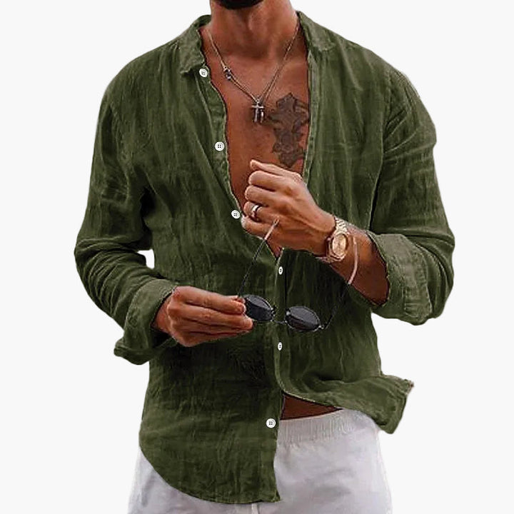 Modernes Herren Freizeit Kurzarmhemd für den Sommer, bequem, stilvoll und ideal für entspannte Tage.