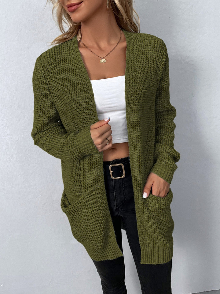 Klassischer Damen-Cardigan als stilvolle Oberbekleidung, modisch und angenehm zu tragen.