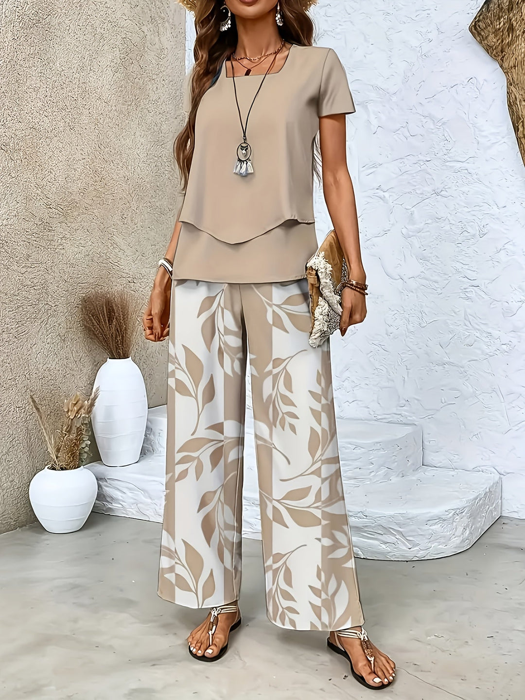 Komplettes Damen Sommer Set: Zweiteiler mit weiter Hose & Kurzarmshirt in eleganter Passform.