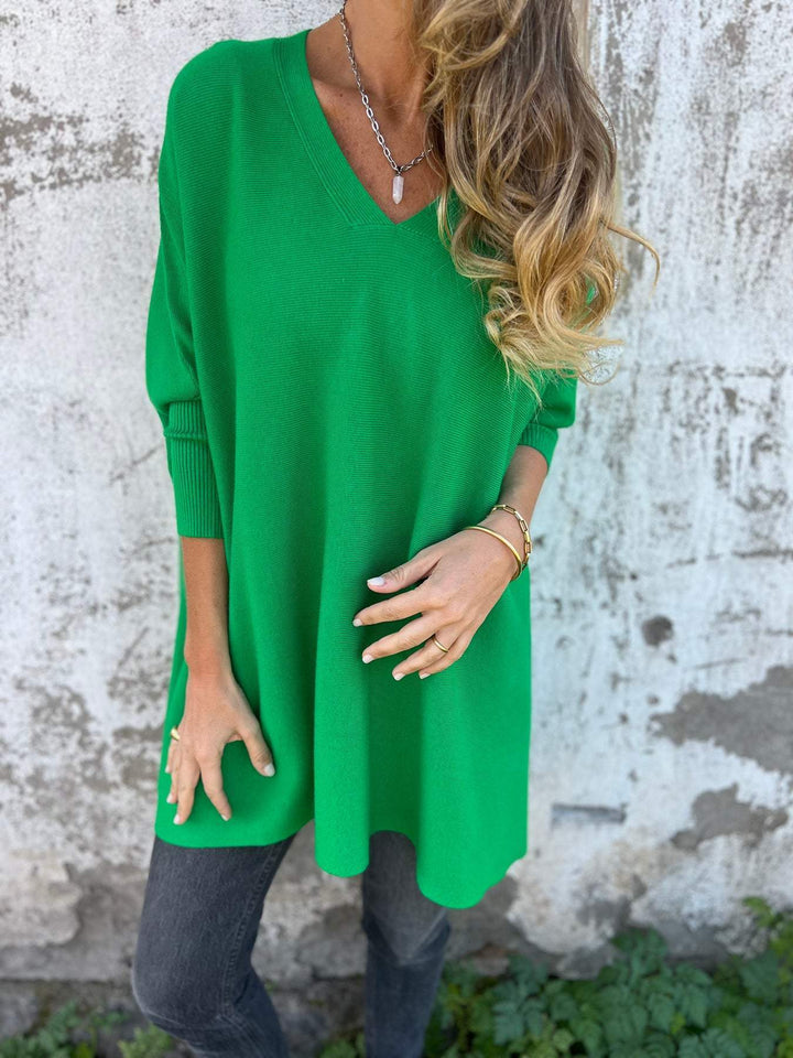 Damen Pullover mit V-Ausschnitt, weich & stilvoll. Betont Eleganz und Komfort in der Damenmode.
