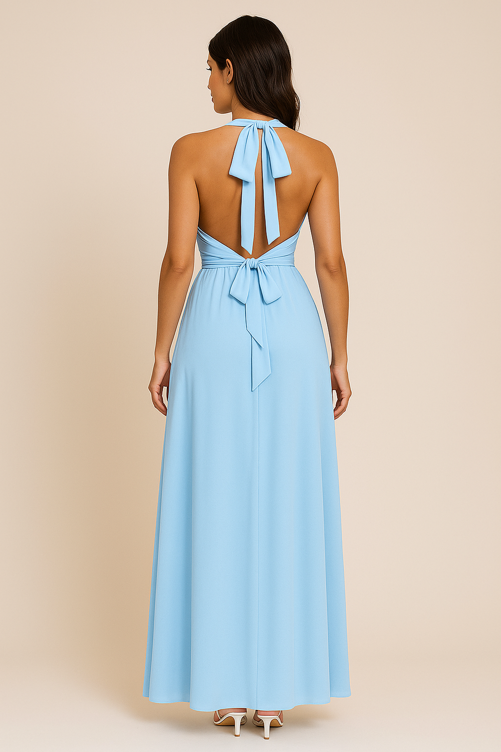 Festliches Neckholder Maxikleid für Damen, elegantes Abendkleid. Perfekt als luftiges Sommerkleid oder Partykleid.