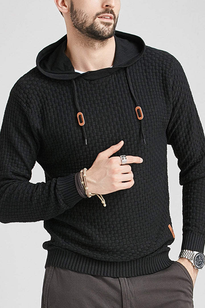 Stylischer Herren Hoodie, langärmlig. Trendiges Kapuzenhemd für Casual- und Freizeit-Outfits von Männern.