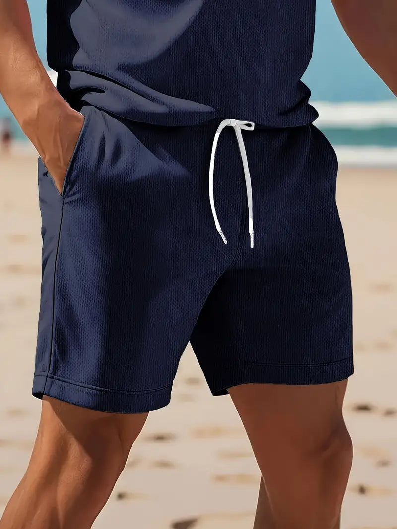 Stilvolles Herren Freizeit-Sportset, Kurzarm-Shirt & Shorts für jeden Tag.