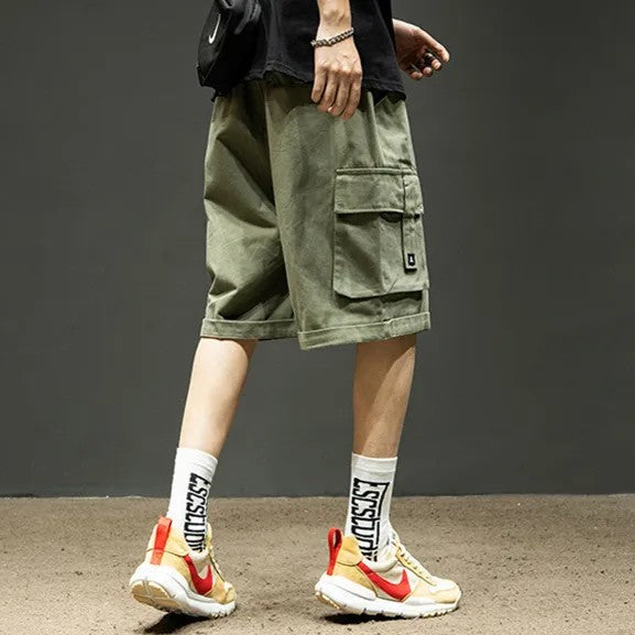 Praktische Herren Cargo-Shorts für den Sommer, strapazierfähig, mit mehreren Taschen und komfortabler Passform.