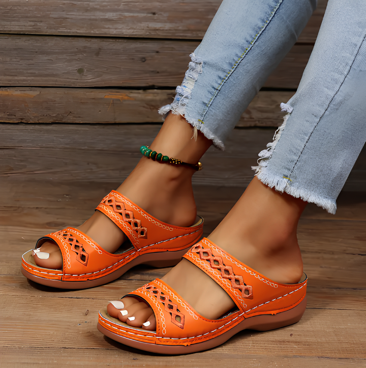 Stilvolle Damen Sandalen für Sommer; kombinieren Mode mit Funktionalität für entspannte Tage.