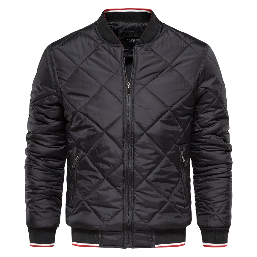 Moderne Herren Bomberjacke (Steppjacke) für den Winter. Mit praktischem Stehkragen für Wärme.