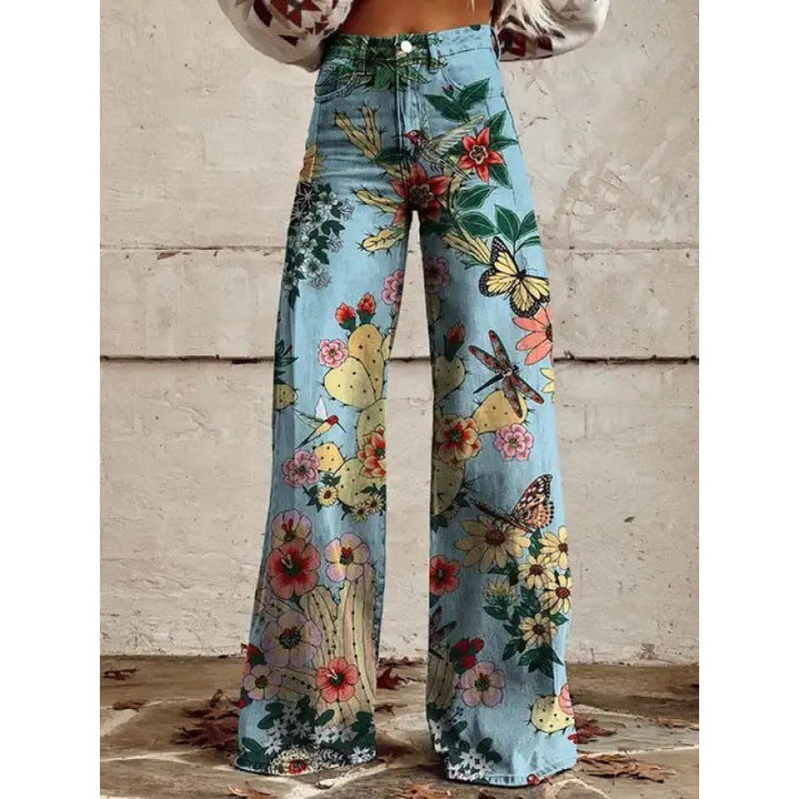 Damen-Hose im Retro-Stil: stylische Schlaghose mit lebhaftem Blumenmuster für den Sommer-Look.