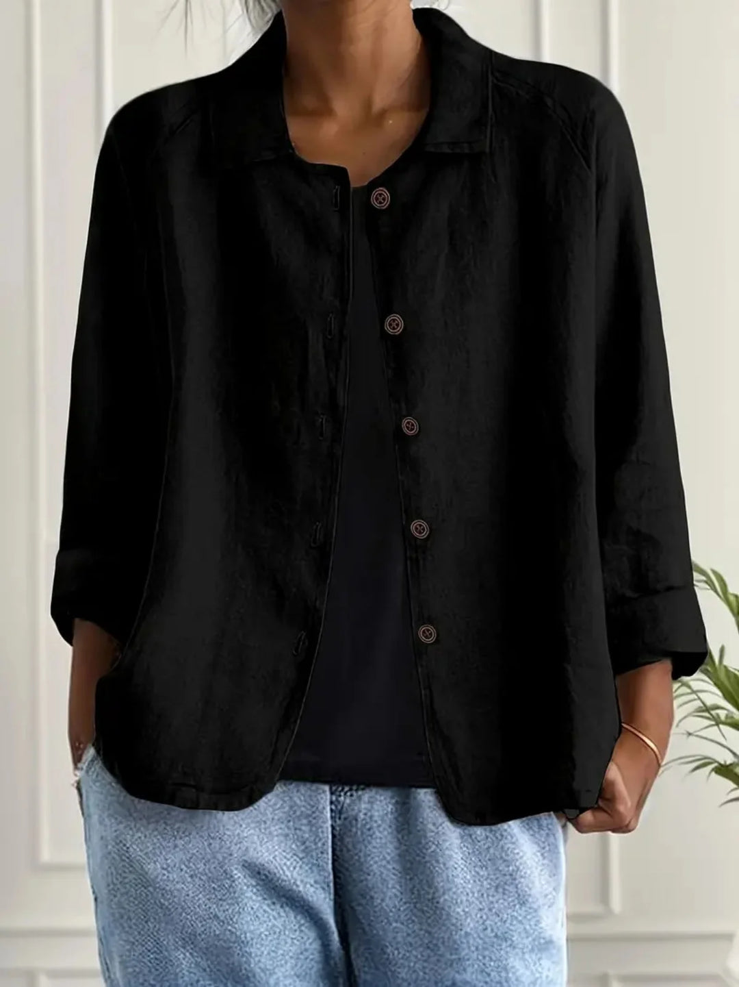 Praktische, leichte Damen Übergangsjacke mit Knopfverschluss, ideal für Outdoor-Freizeit und Alltag.