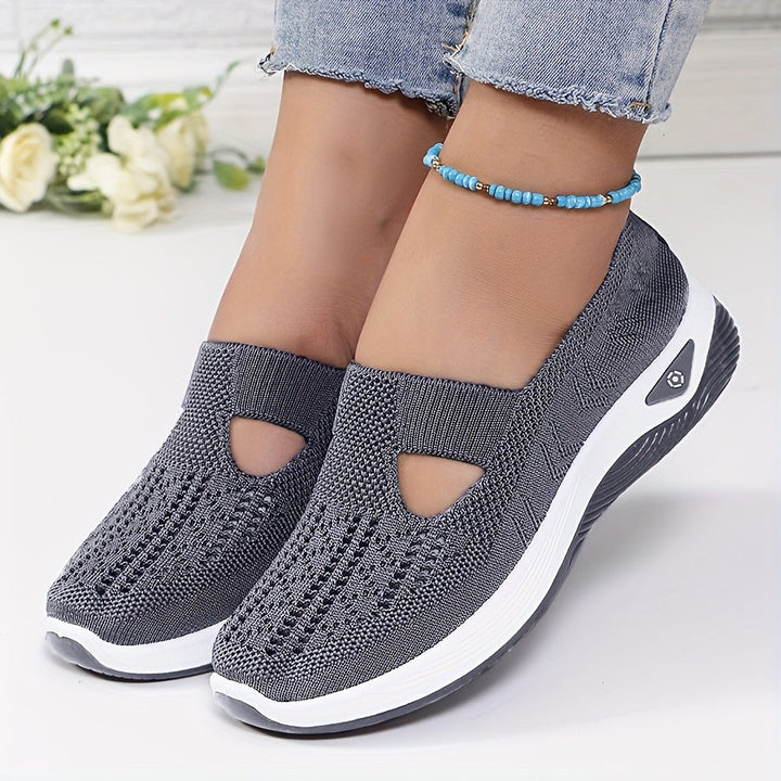 Stylische Damensneaker, ideal als Freizeitschuhe für täglichen Gebrauch. Komfortable Leichtschuhe.