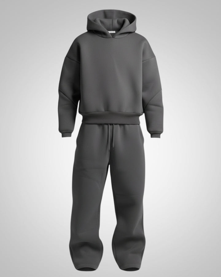 Stylisches Herren Oversized Zweiteiler Set: Kapuzenpullover & Jogginghose. Bequem für Freizeit & moderne Herrenmode.