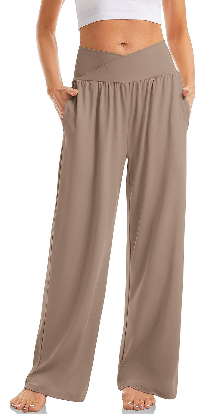 Komfortable Mavumo Damen Sporthose mit weitem Bein & praktischen Taschen. Ideal für Yoga & Athleisure.