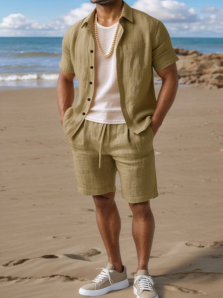Atmungsaktives Herren Leinen-Look Set. Lässiges Kurzarmhemd & Shorts, perfekt für heiße Sommertage.