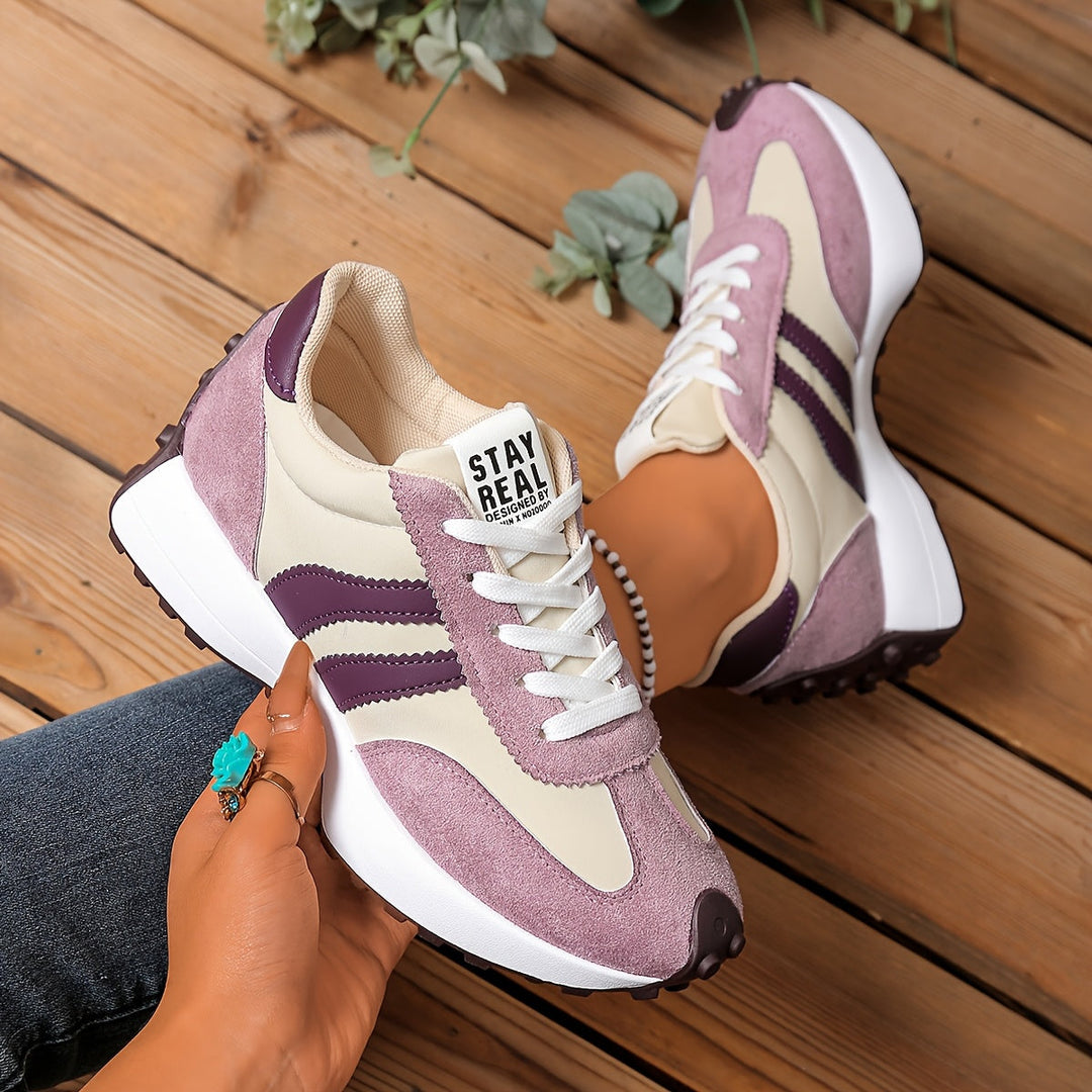 Damen Retro-Sneaker: stilvolle Low-Top Turnschuhe mit Streifen für Frühling & Sommer.