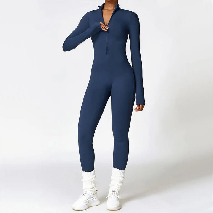 Moderner Damen Einteiler, Langarm-Design mit Reißverschluss und hohem Kragen, casual chic.