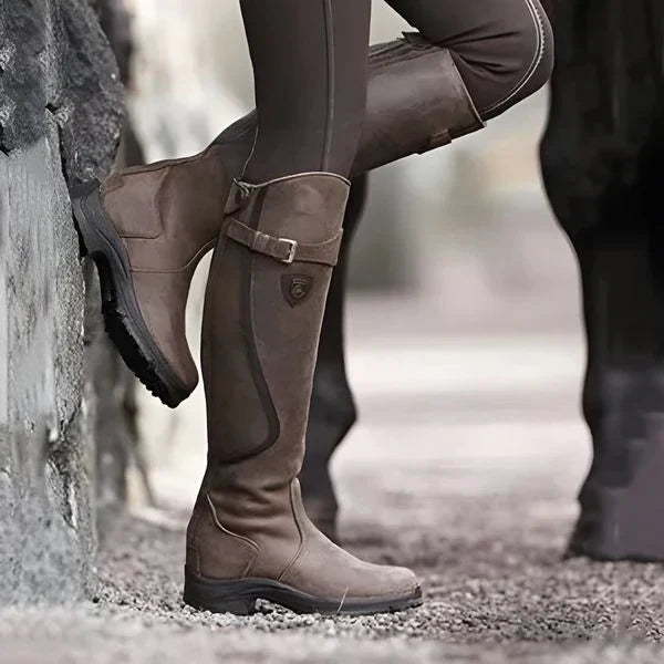 Hochwertige, wasserdichte Damen Reitstiefel mit rutschfester Sohle und hohem Komfort; ideal für den Reitsport.