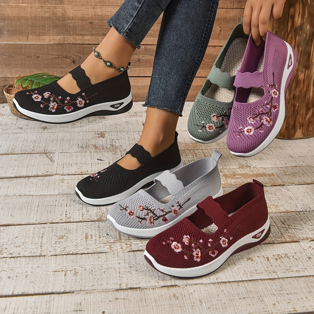 Frühlings- & Sommer-Sneaker für Damen, bequem mit Klettverschluss und charmanter floraler Stickerei.