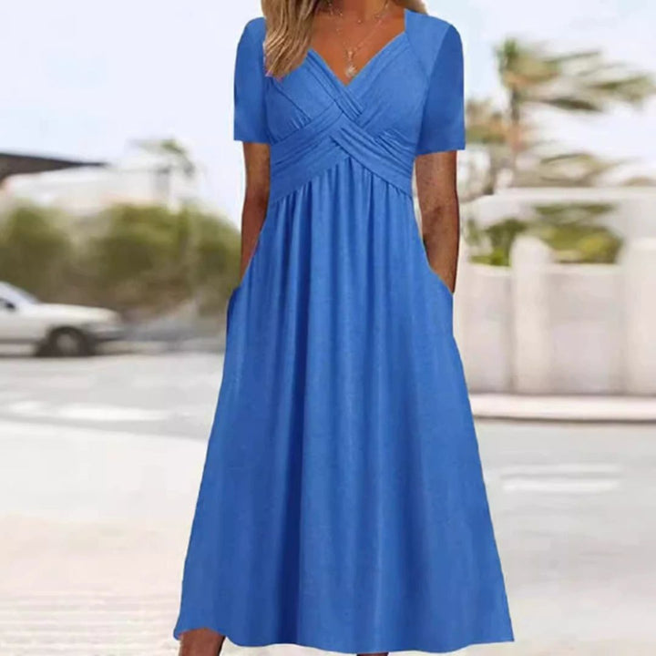 Festliches Abendkleid für Damen, elegant tailliert. Stilvolles, bequemes Damenkleid für besondere Momente.