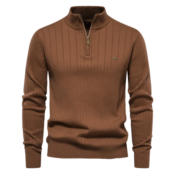 Nahaufnahme: Textur des Herren Ribstrick-Pullover mit Rundhals, zeigt die hochwertige Strickqualität.