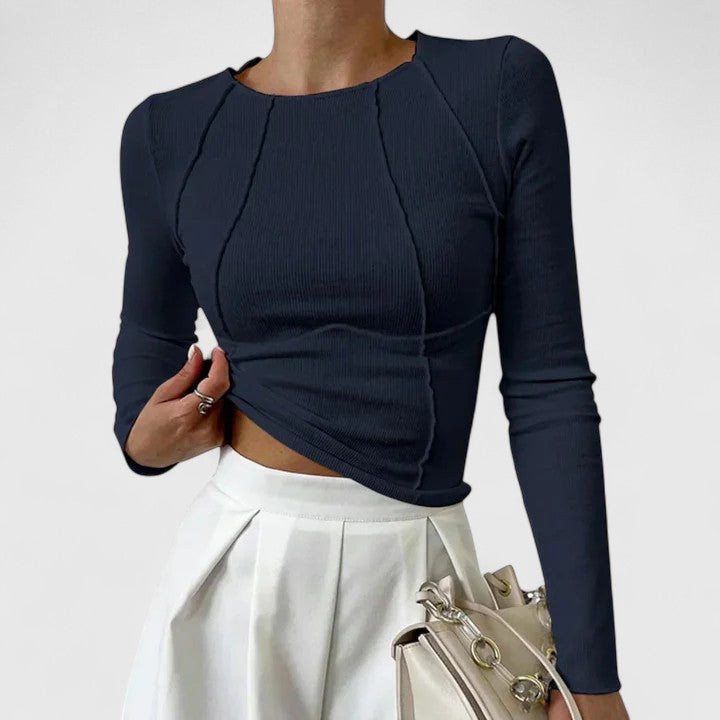 Elegantes Damen Langarmshirt mit Rundhals. Figurbetontes Oberteil, vielseitig für Büro oder Freizeitoutfits.