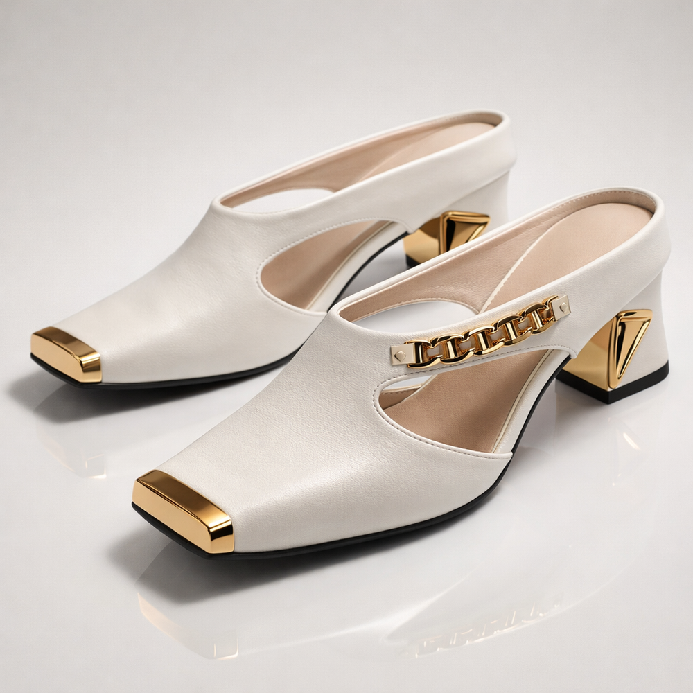 Schicke Damen Mule Heels mit eckiger Kappe, Blockabsatz und eleganter Metallspitze. Ideal für Sommer & Abend.