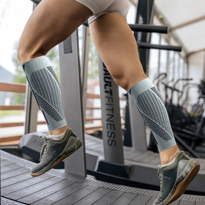 Vielseitige Unisex Wadenbandage für Muskelunterstützung bei jedem Sport, wie Laufen, Fitness oder Workout.