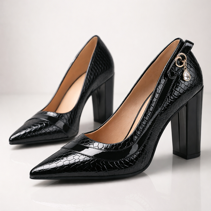 Edle Damenschuhe: Schwarze Pumps mit Krokoprägung, spitzer Kappe und komfortablem Blockabsatz. Ideal für Abend & Büro.