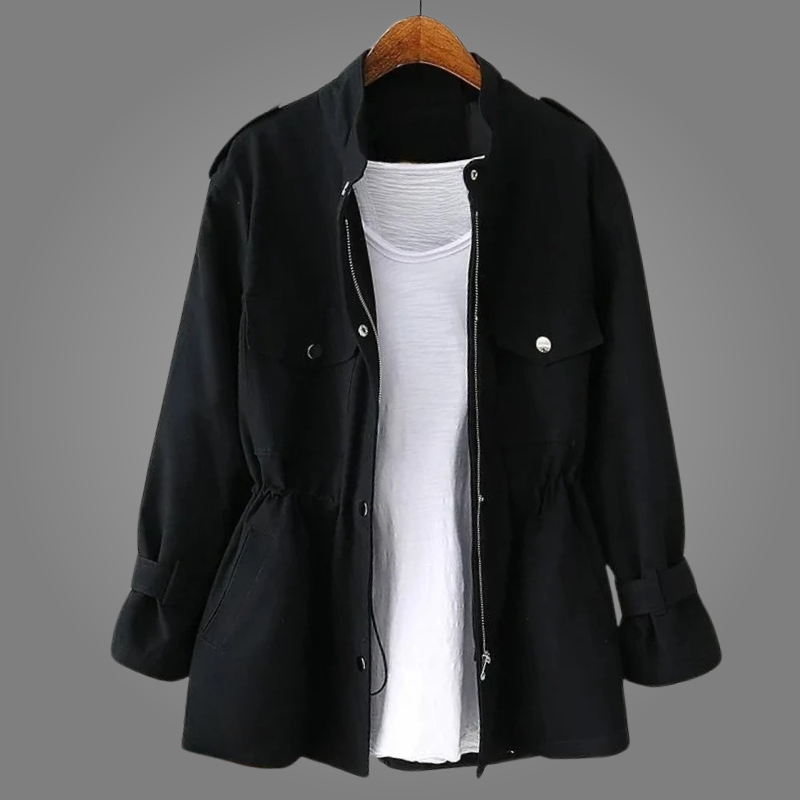 Eleganter Damen Übermantel, Langmantel mit formendem Gürtel. Hochwertiger Wintermantel für stilvolle Damenmode.