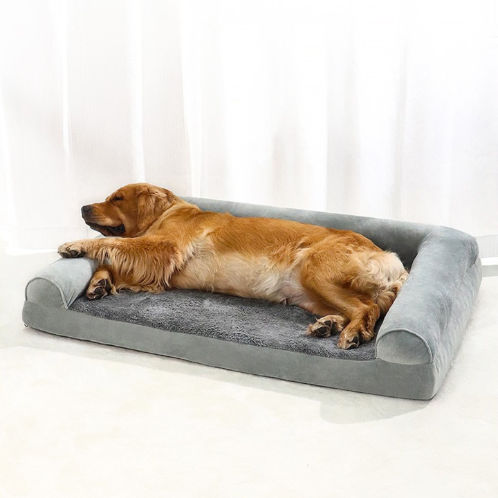 Grosses, komfortables orthopädisches Hundebett in Grau, ideal als Sofa-Liegeplatz für Haustiere mit Halt.