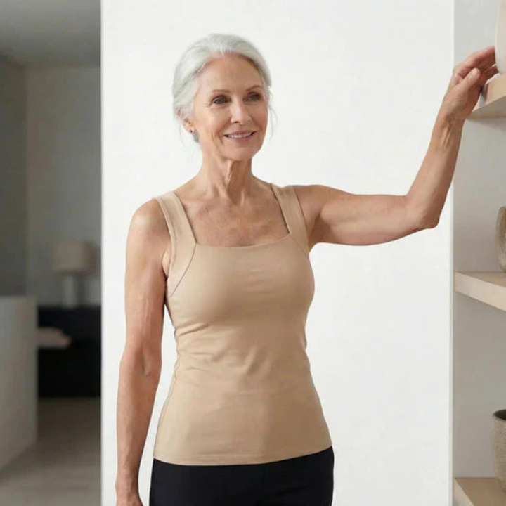 Stretchiges Basic Tanktop für Damen mit stützendem Sport-BH, perfekt als Unterhemd.