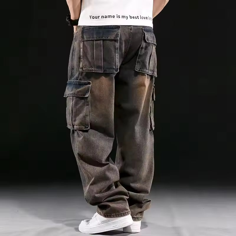Herren Denim Cargo-Jeans, weiter Schnitt, lockere Passform, mit praktischen Seitentaschen, stylisch & bequem.
