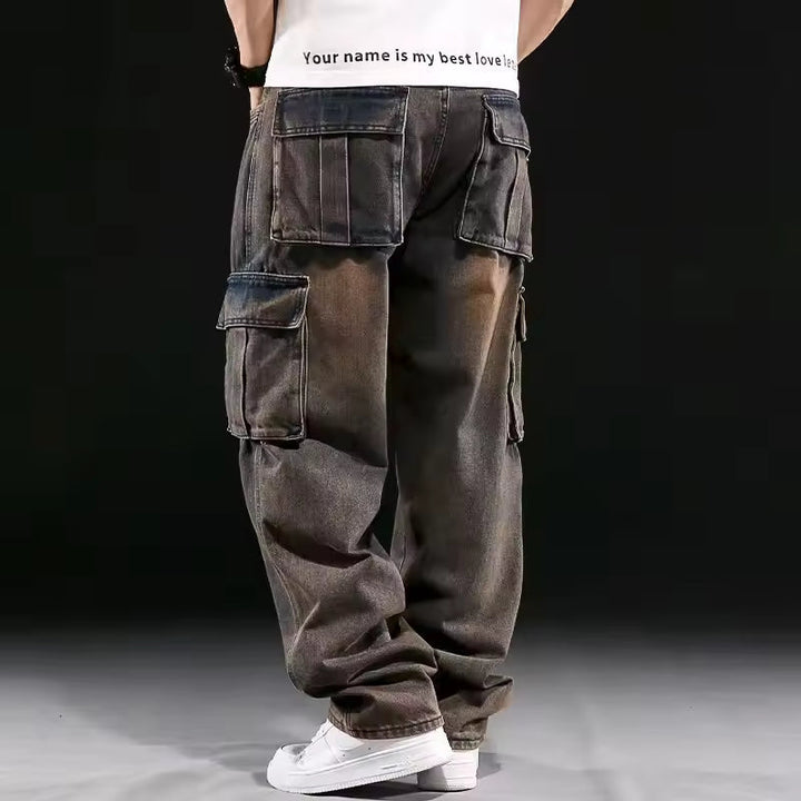 Herren Denim Cargo-Jeans, weiter Schnitt, lockere Passform, mit praktischen Seitentaschen, stylisch & bequem.