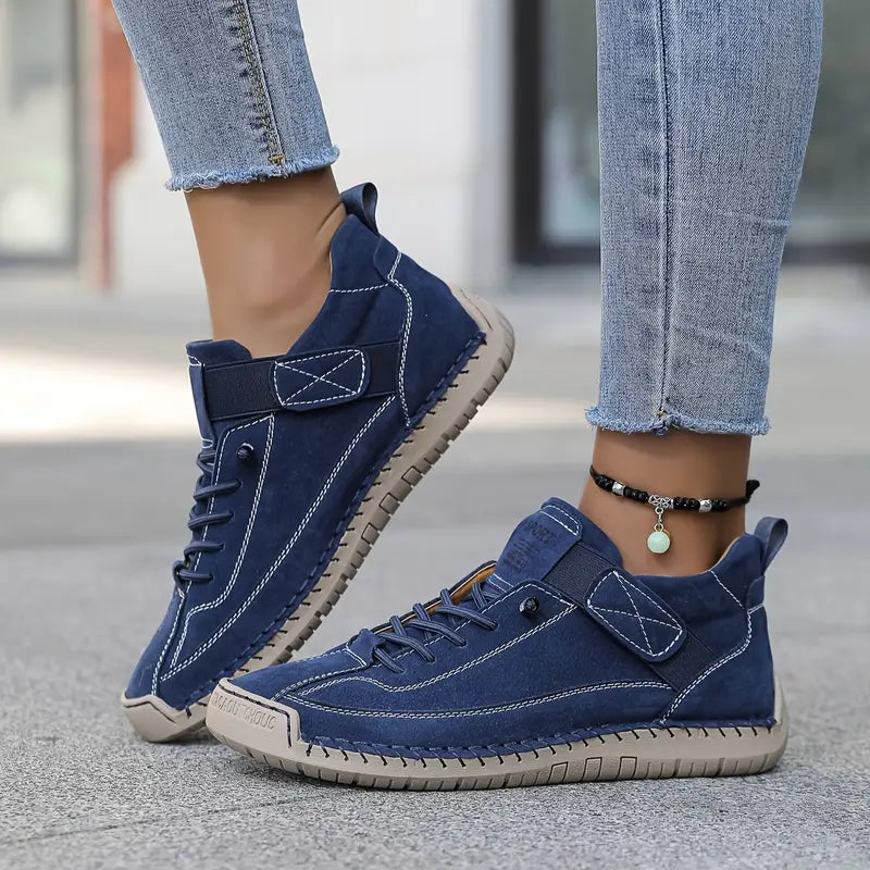 Klassische Damen Sneaker, orthopädisch und stilvoll, die perfekten Alltagsschuhe mit Dämpfung.