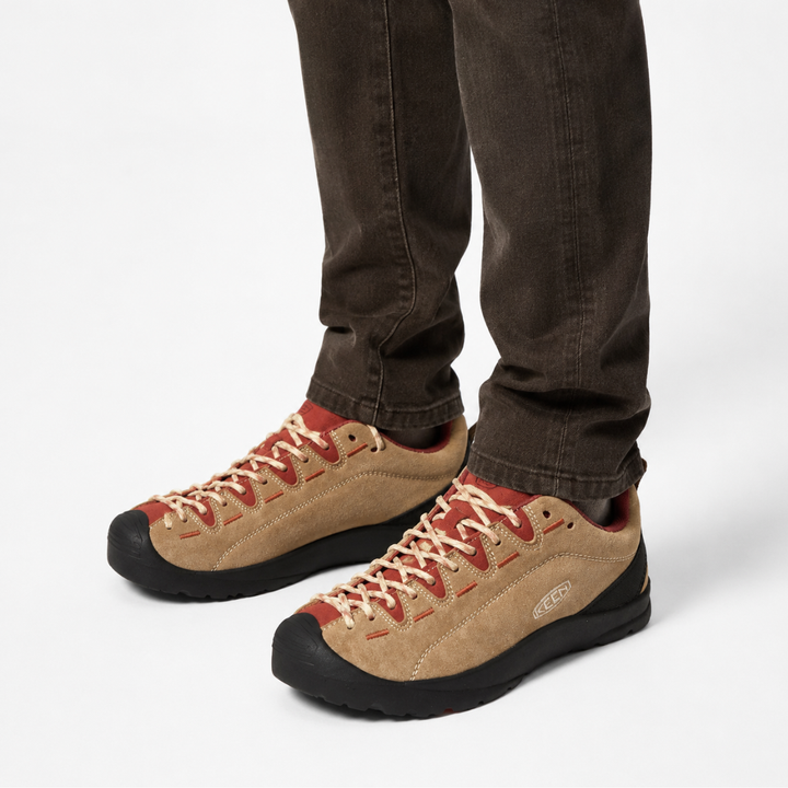 Schnür-Kletterschuh für Herren, bietet individuelle Anpassung und festen Halt beim Klettern.
