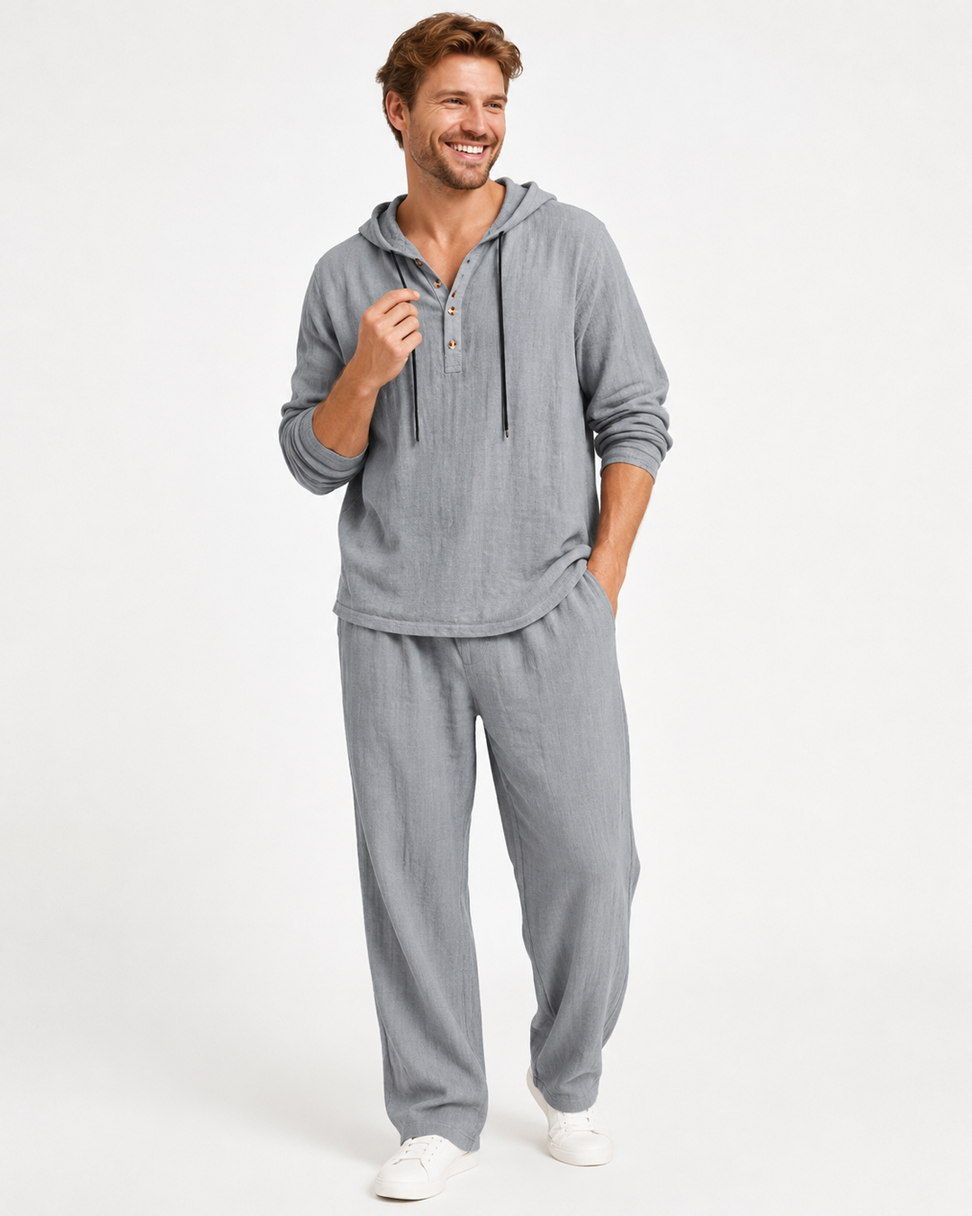 Lässiger Herren Kapuzenanzug: bequemer Zweiteiler für Freizeit, Sport & Alltag. Modernes Athleisure-Outfit.
