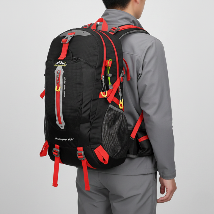 40 Liter Outdoor Rucksack. Mit leicht zugänglichen Fächern und Befestigungen.