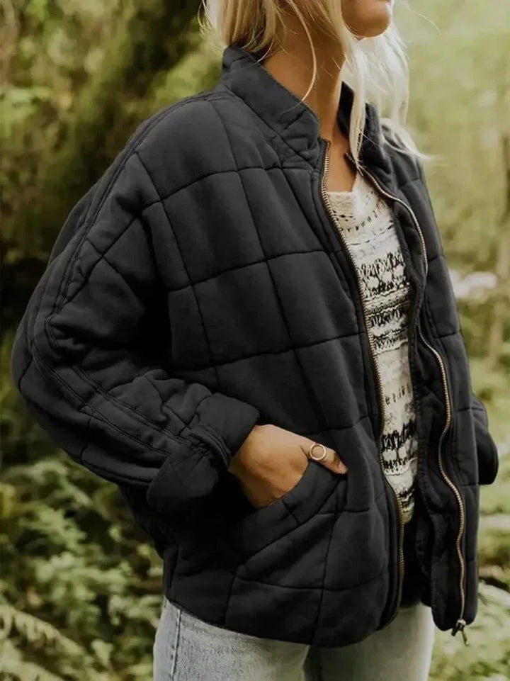 Bequeme kastanienfarbene Damen Übergangsjacke Amaria. Lässiger Oversize Schnitt, ideal für Casual Mode.