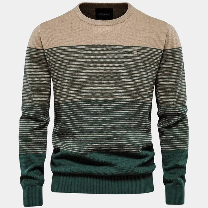 Dunkelgrüner Herren Rundhals-Pullover aus weichem Strick für stilvolle Herbst- und Wintermode.