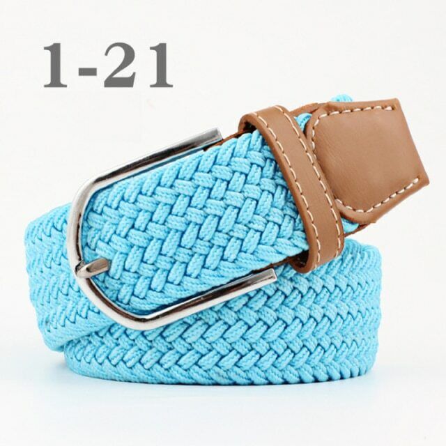 Eleganter schwarzer Strickgürtel mit Dornschließe. Perfekt für Casual-Looks & Alltag.