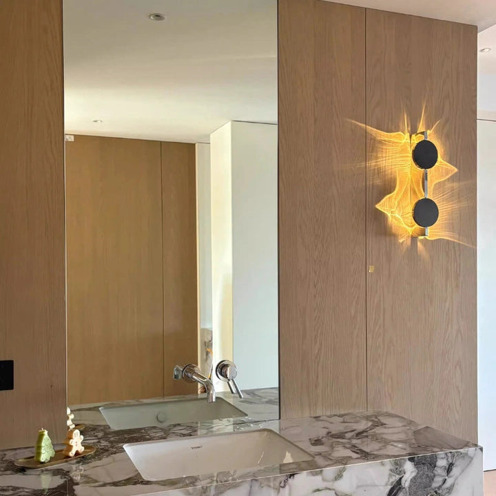 Vielseitige moderne Wandleuchte, passt in Wohnzimmer, Schlafzimmer und Flur, mit innovativer LED-Technik.