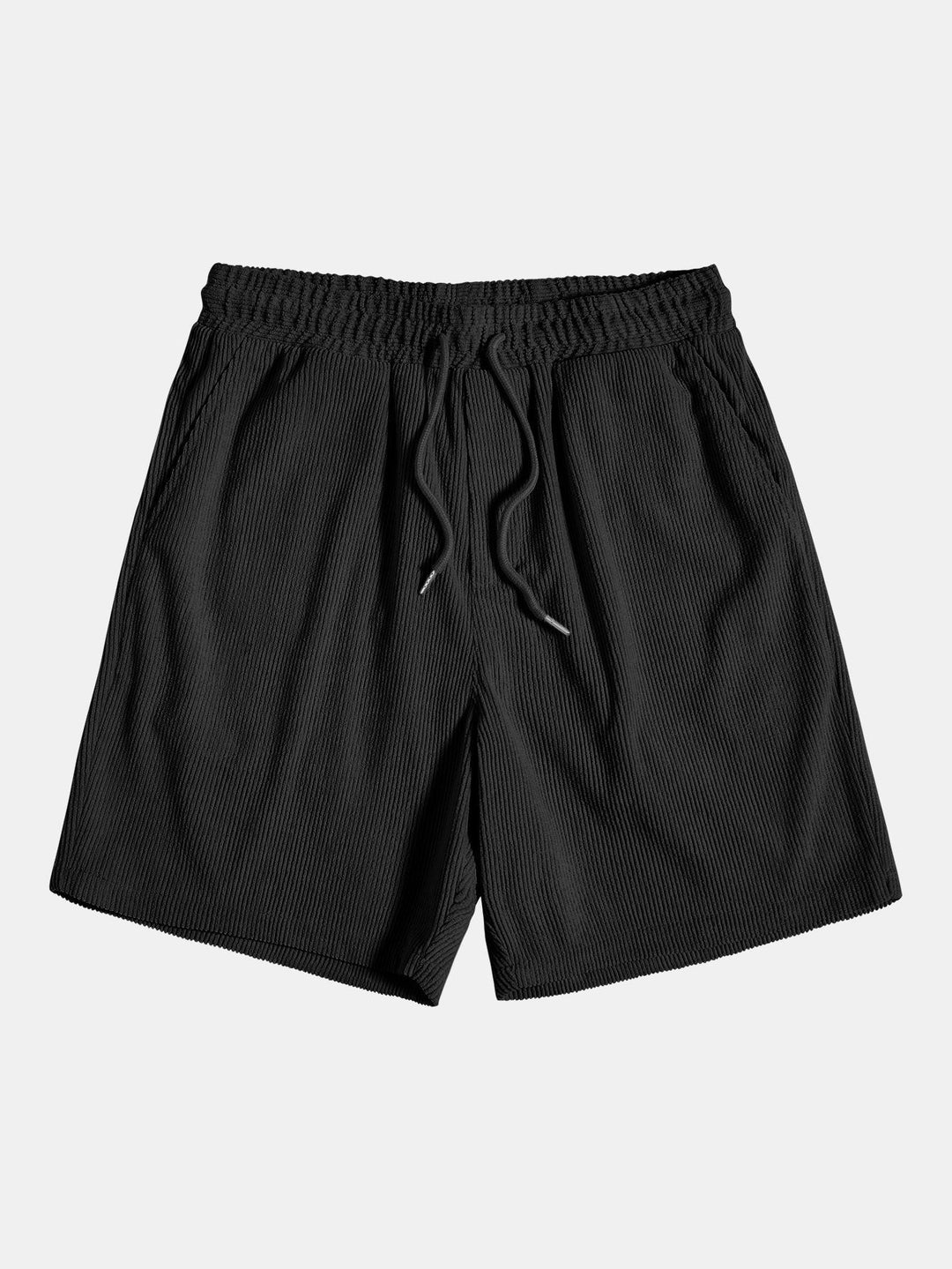 Mann trägt stylisches Herren Sommer Freizeit Set aus Hemd und Hose, casual und bequem.