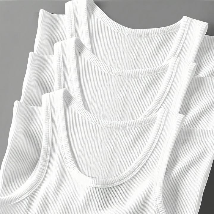 Performance-orientiertes Herren Tanktop Set, unterstützt bei jedem Fitness-Ziel. Atmungsaktive Sportbekleidung.