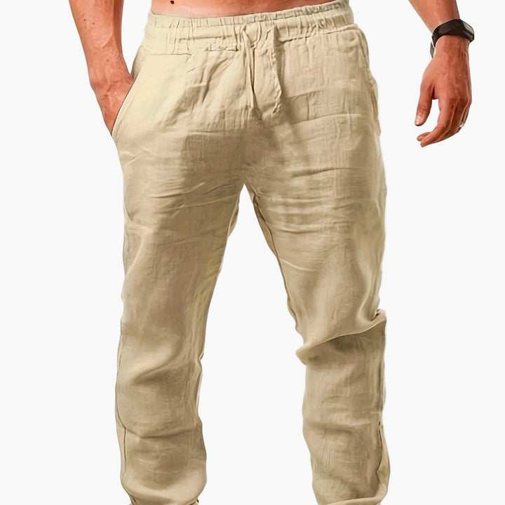 Modische Herren Freizeithose mit Kordelzug, schwarz, locker für den Sommerurlaub.